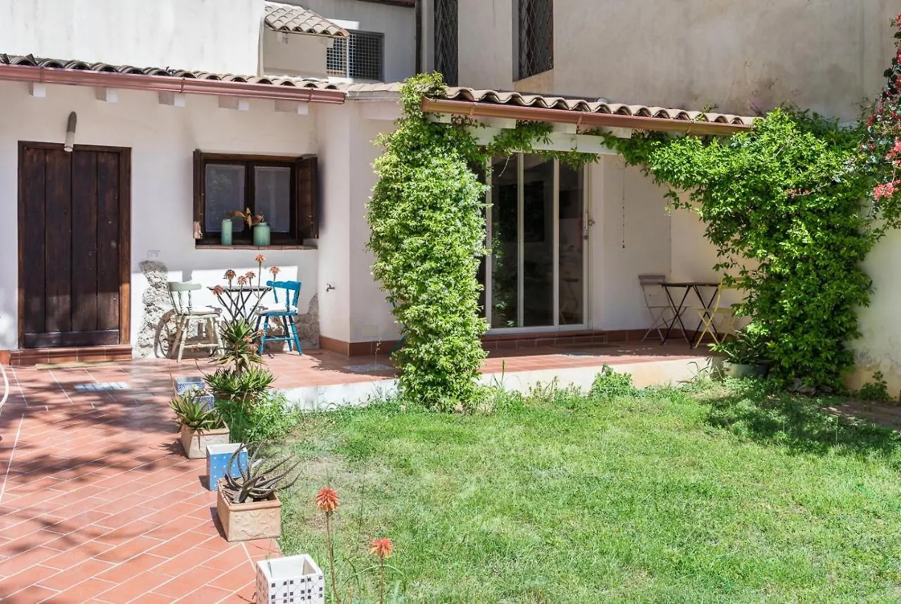 Bed And Book Giusino Bed and Breakfast Palermo Italien